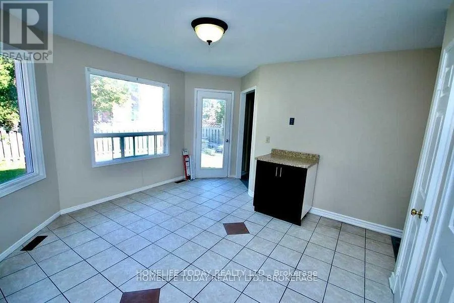 2390 WILDWOOD CRESCENT