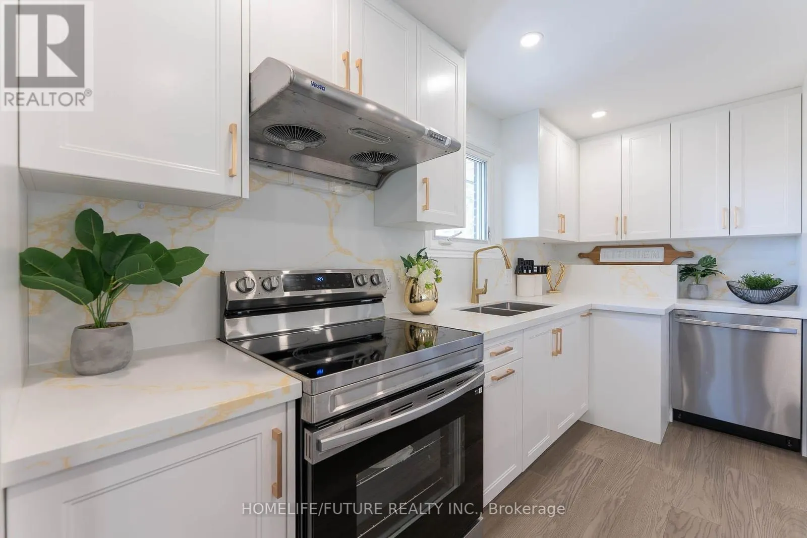 159 CLAYMORE CRESCENT
