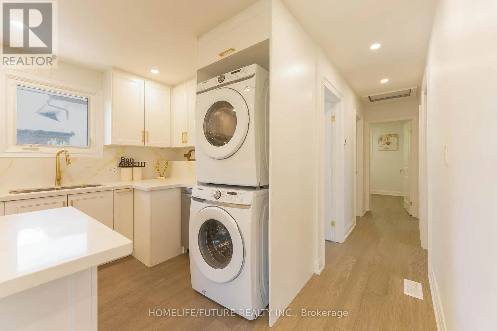 159 CLAYMORE CRESCENT