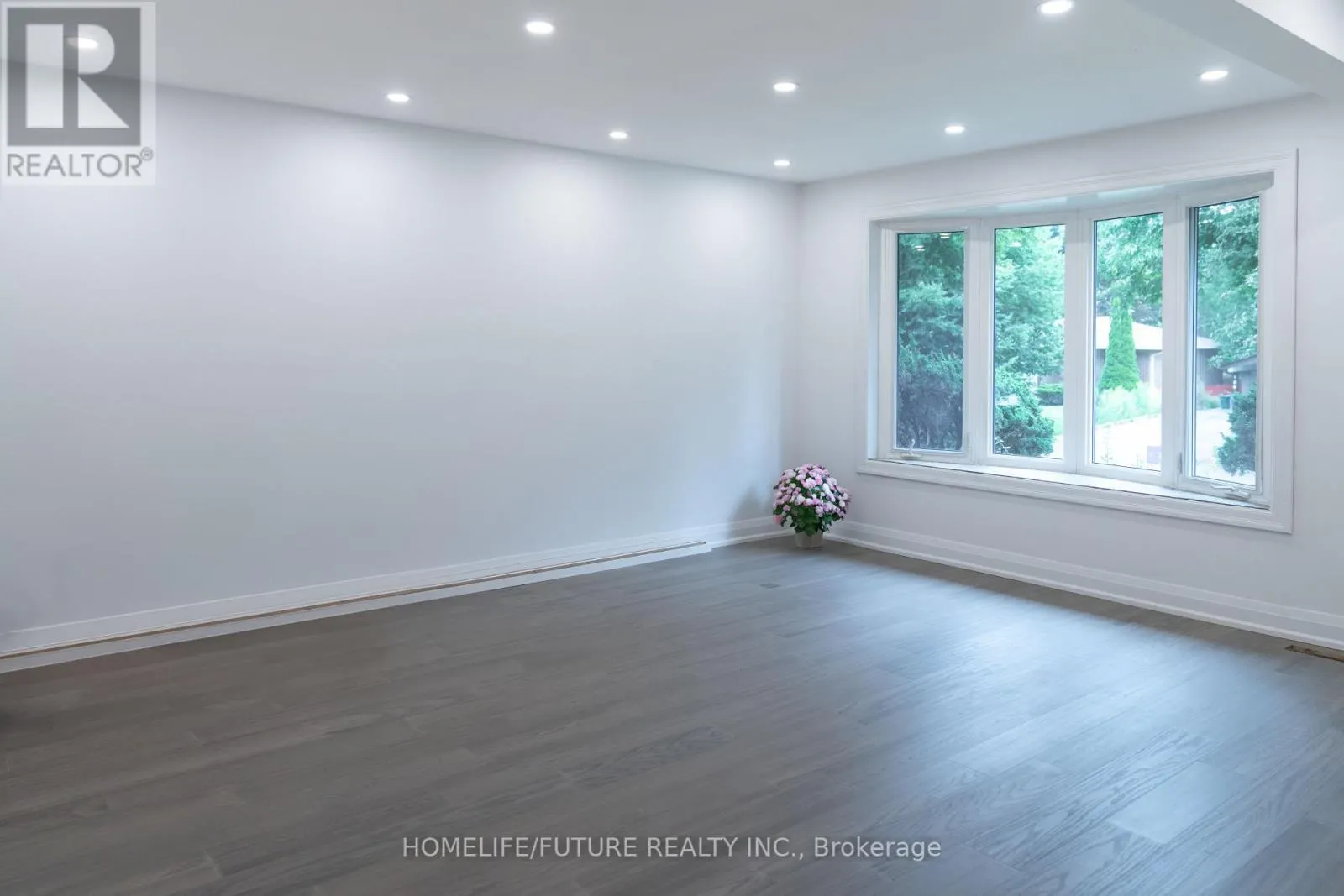 159 CLAYMORE CRESCENT