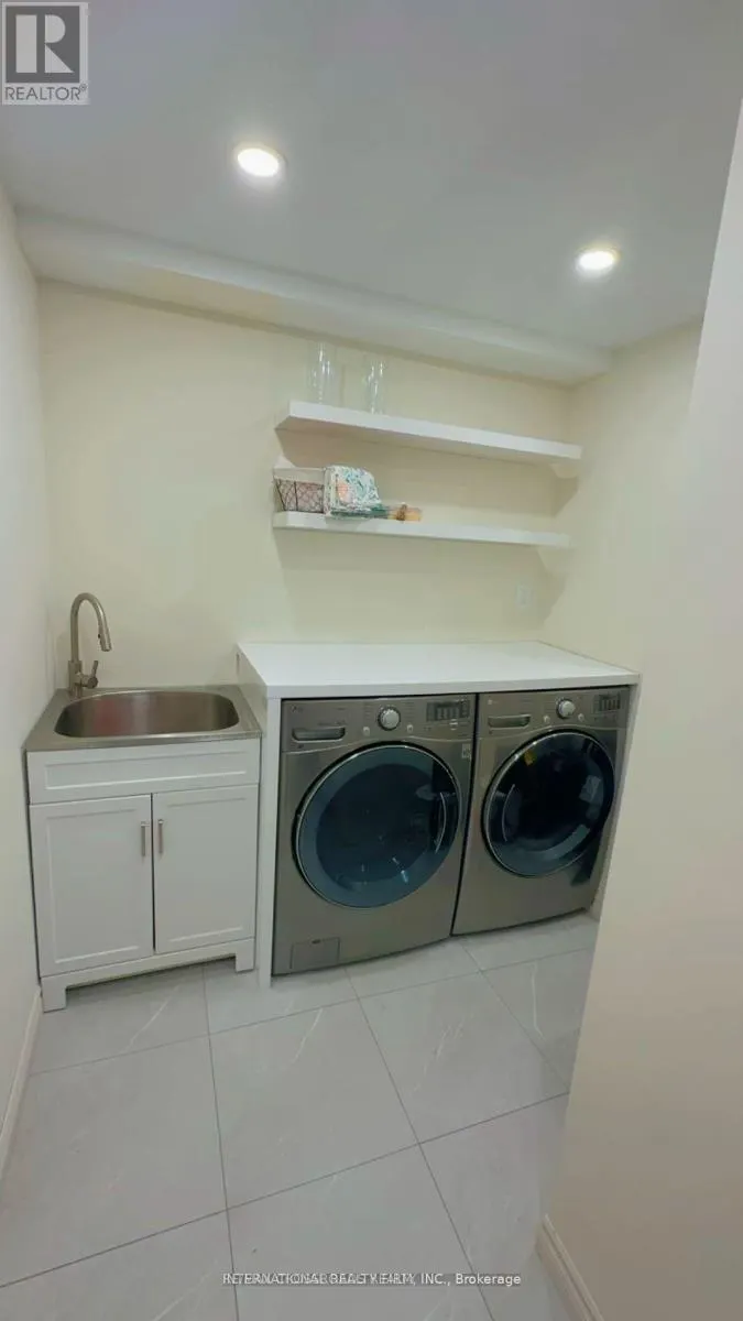 22 - 221 ORMOND DRIVE