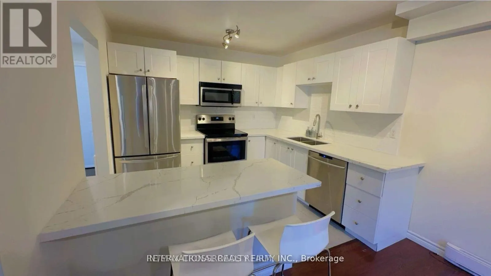 22 - 221 ORMOND DRIVE
