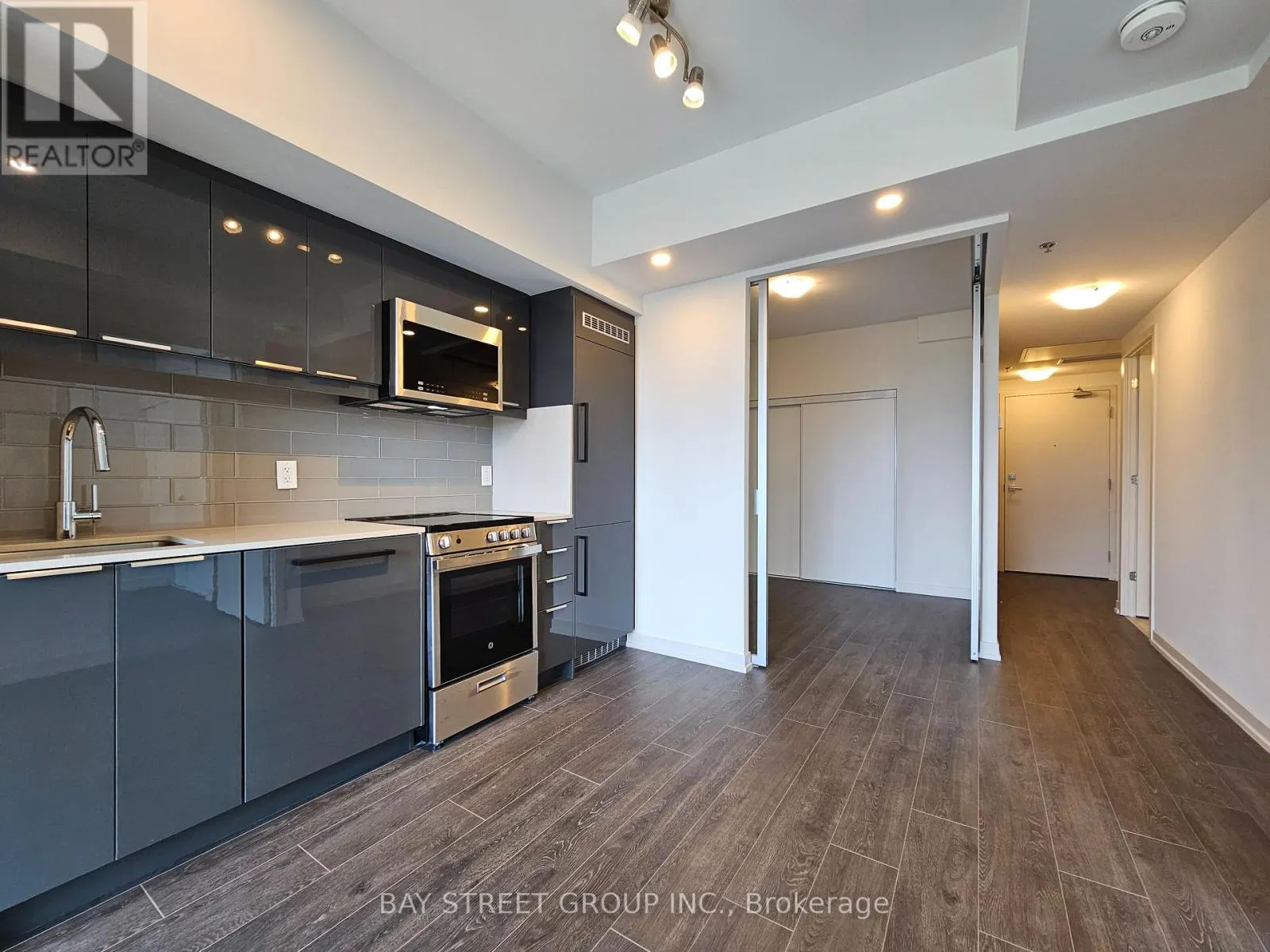 323 - 90 GLEN EVEREST ROAD