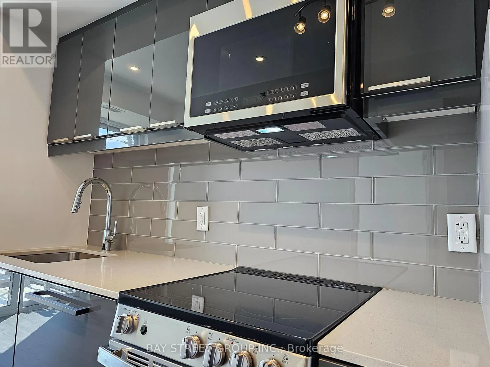 323 - 90 GLEN EVEREST ROAD