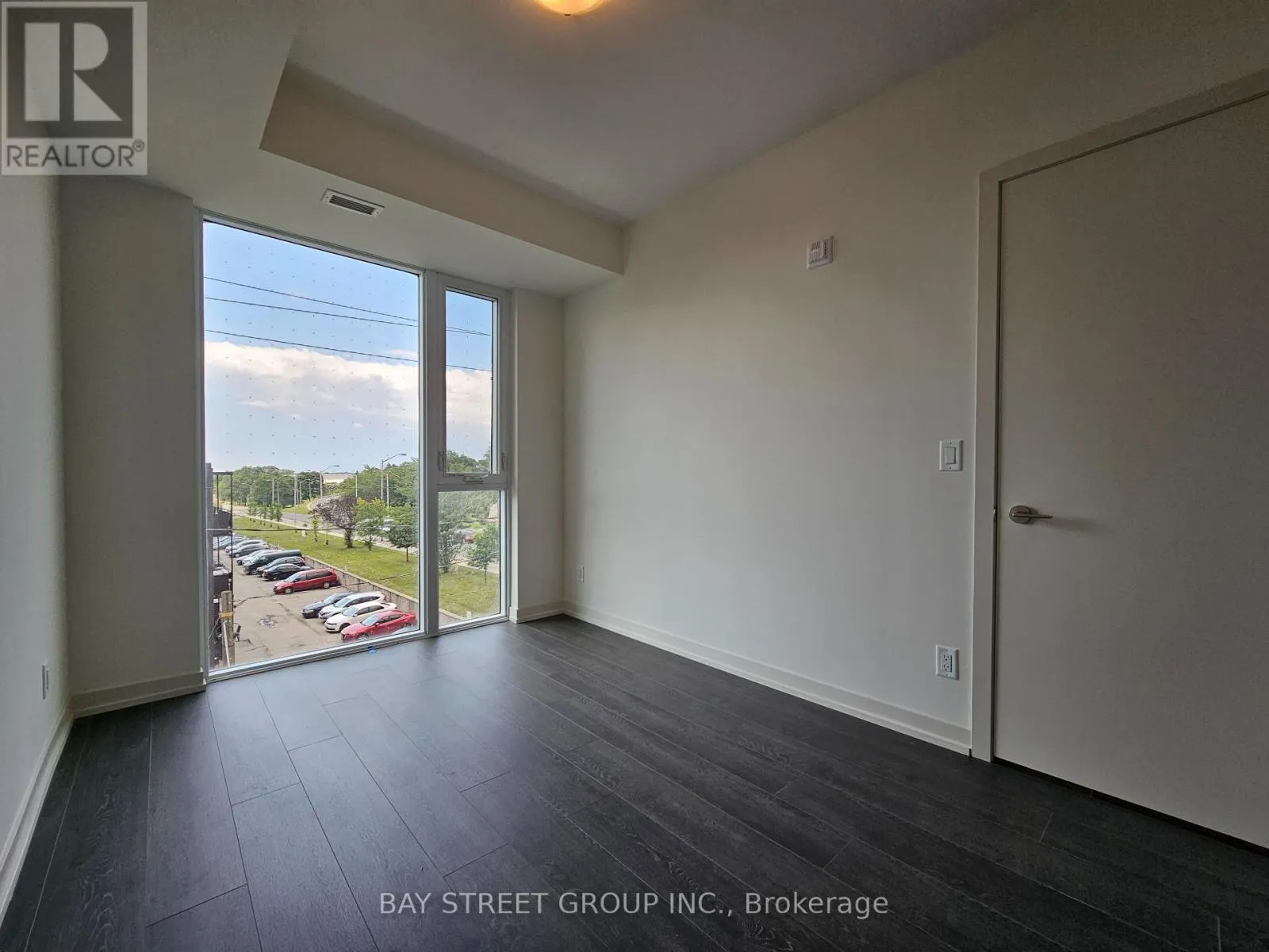 323 - 90 GLEN EVEREST ROAD