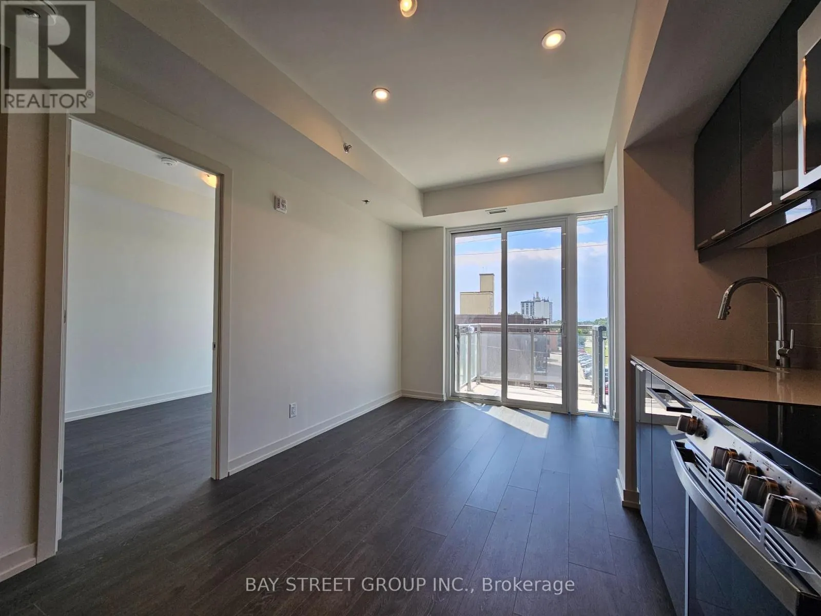323 - 90 GLEN EVEREST ROAD