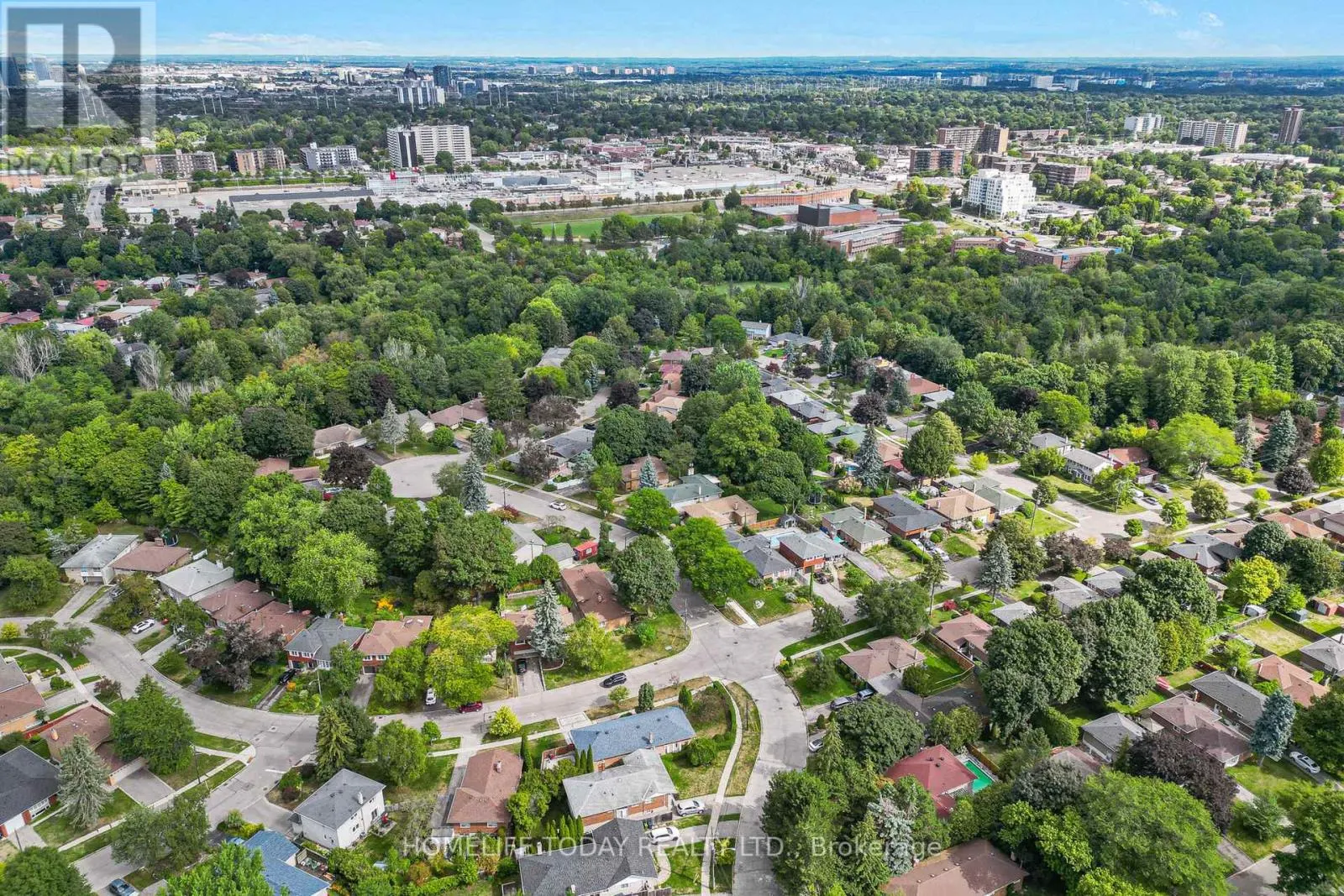 5 LANDFAIR CRESCENT
