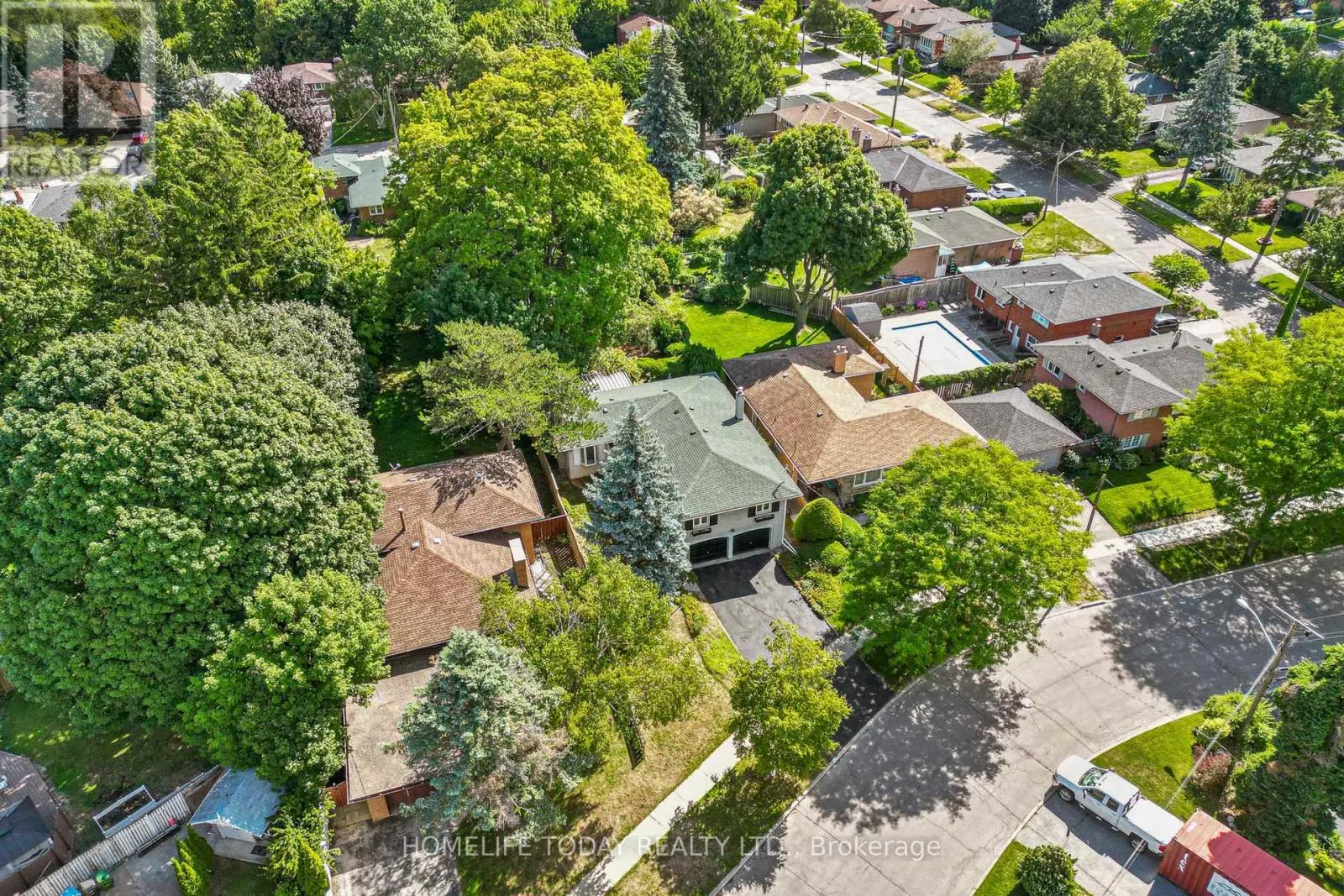 5 LANDFAIR CRESCENT