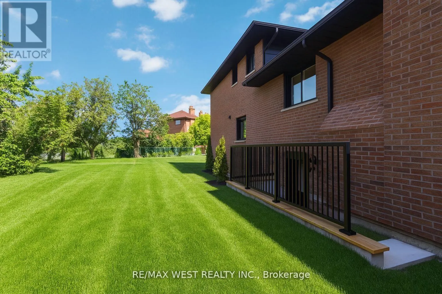 54 ELMARTIN DRIVE