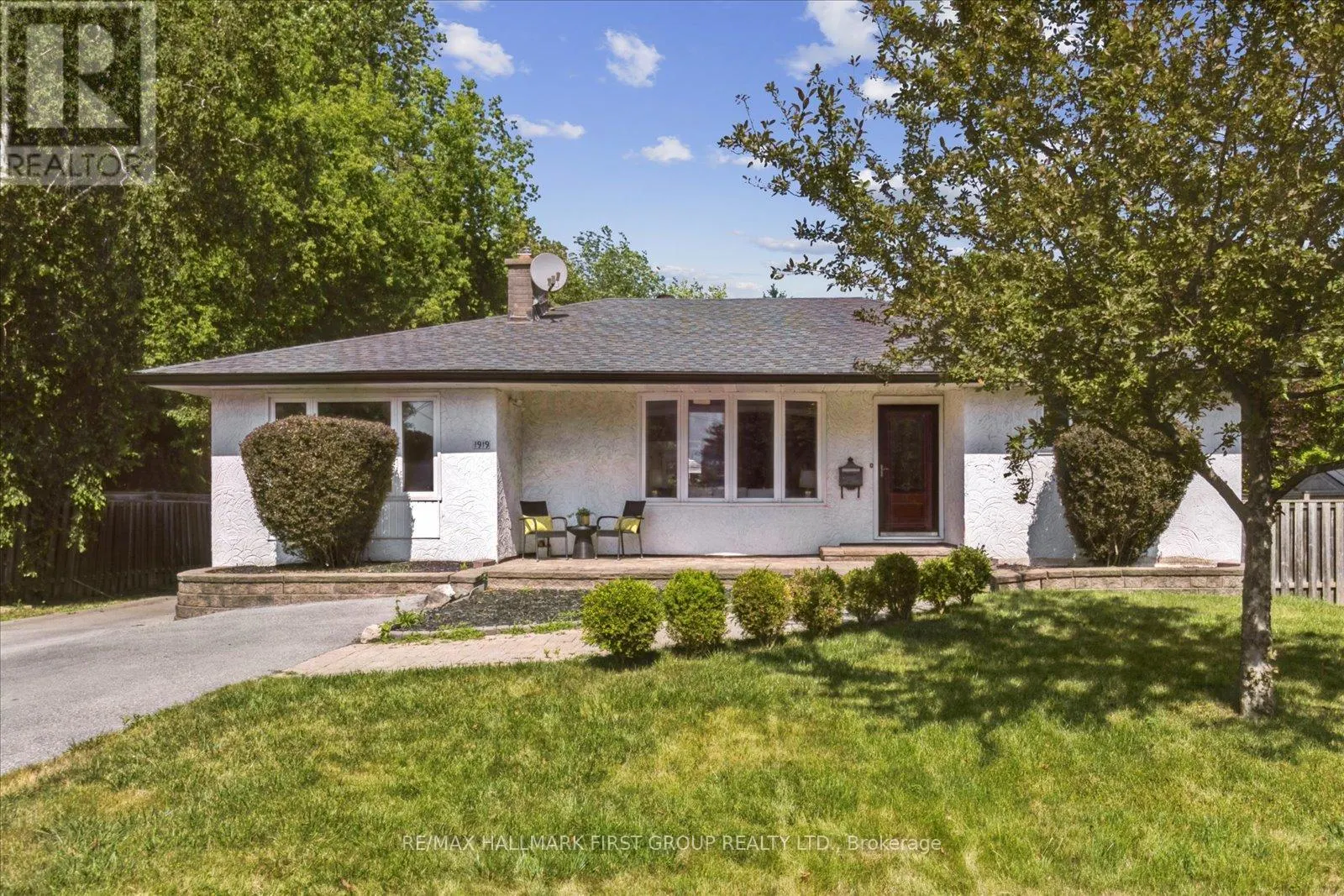 1919 GLENVIEW ROAD