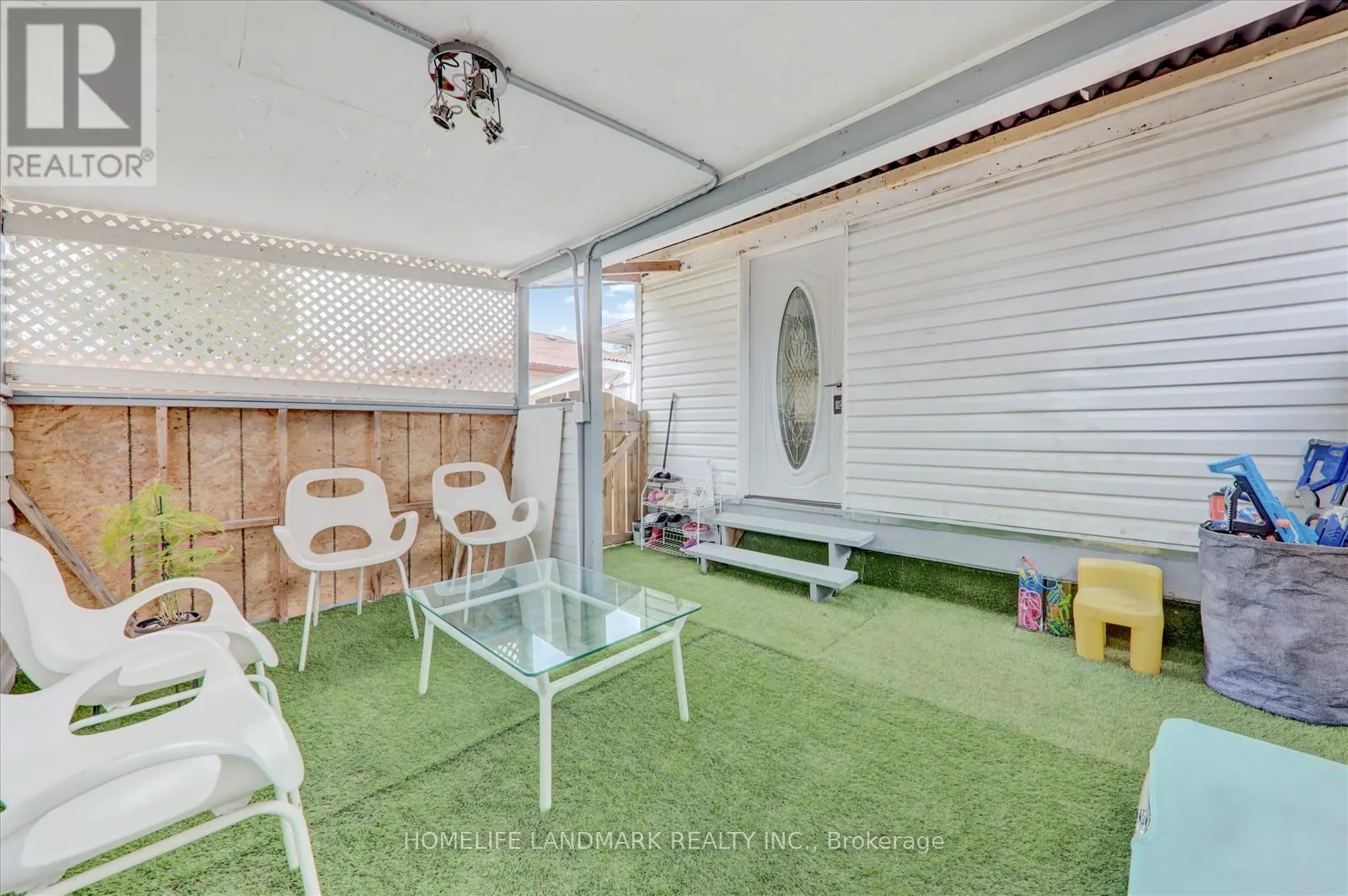 71 SUNDANCE CRESCENT