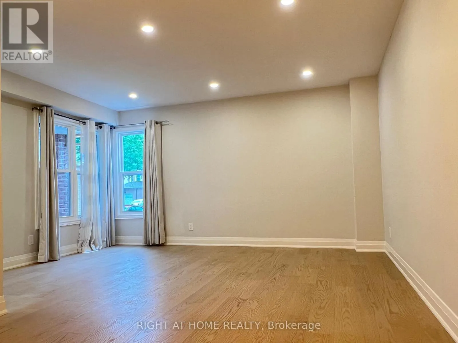 117 ENCHANTED HILLS CRESCENT