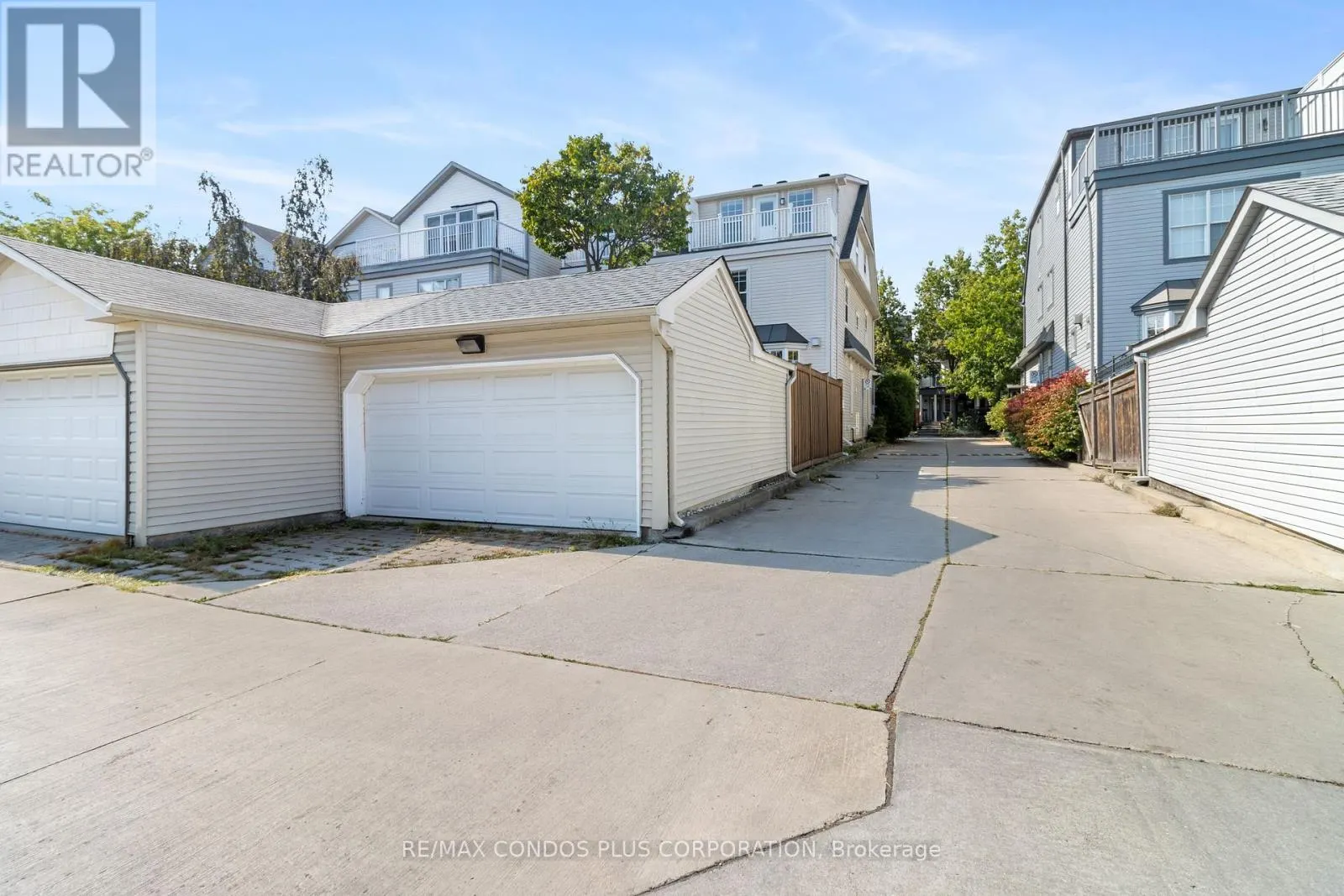 127 BOARDWALK DRIVE