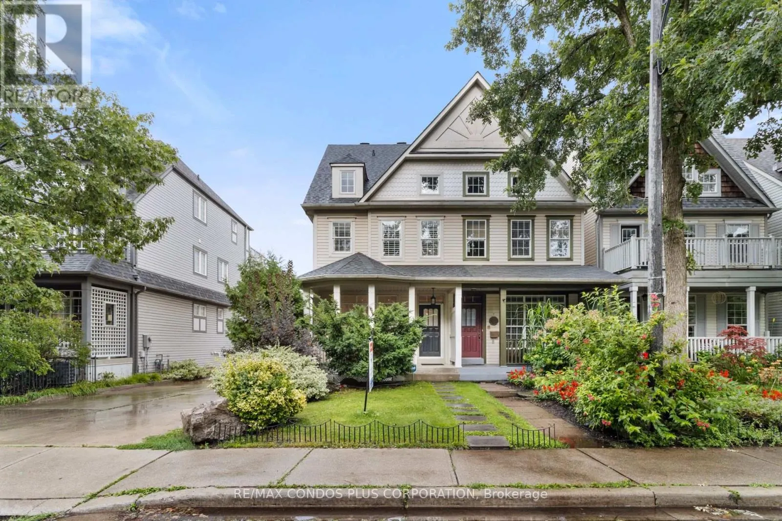 127 BOARDWALK DRIVE
