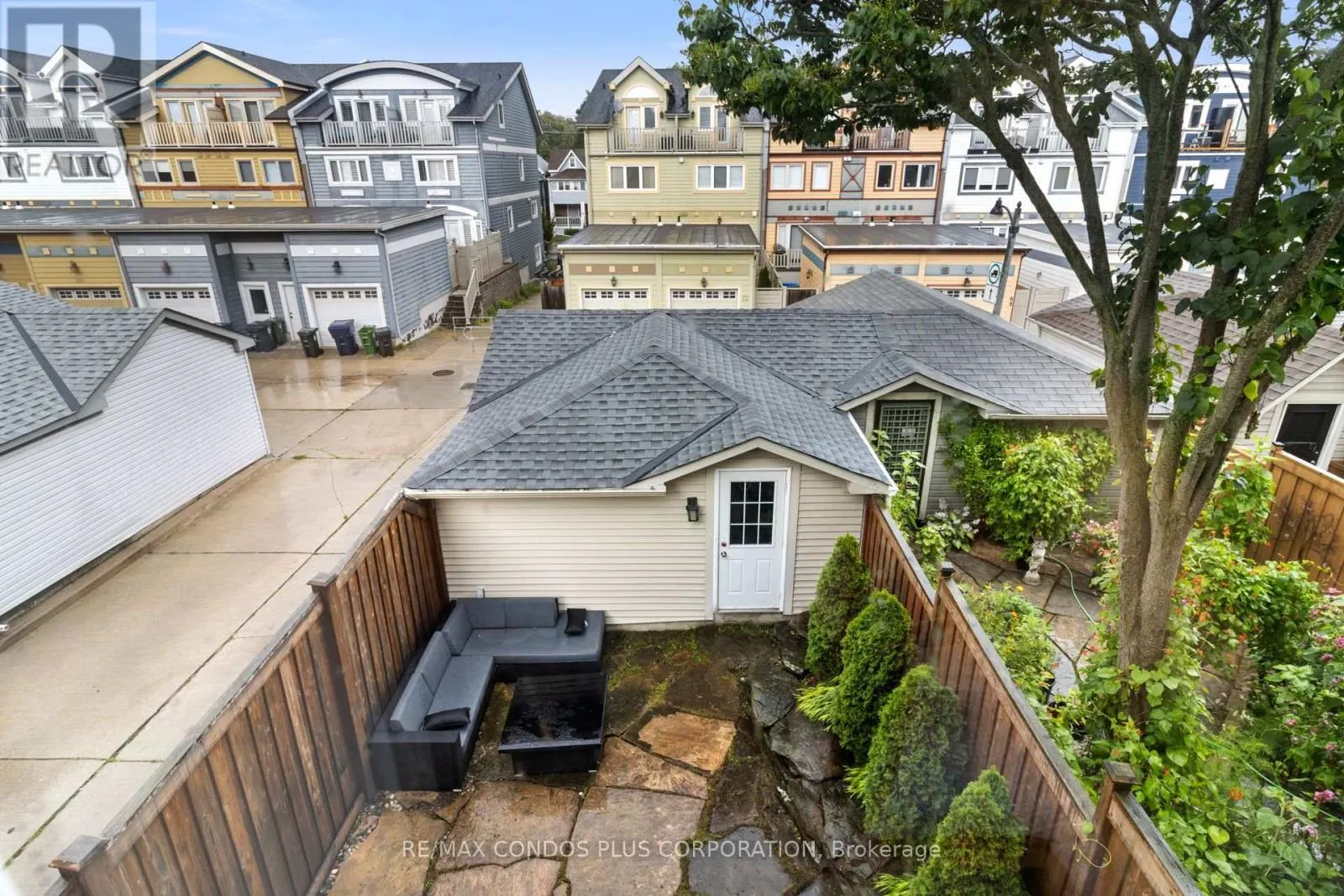 127 BOARDWALK DRIVE