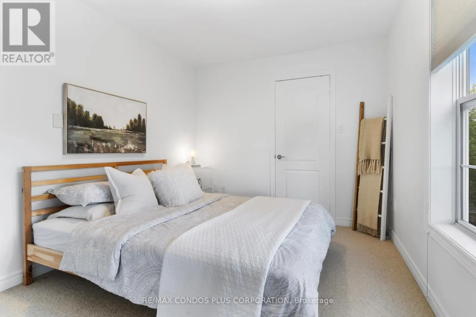 127 BOARDWALK DRIVE