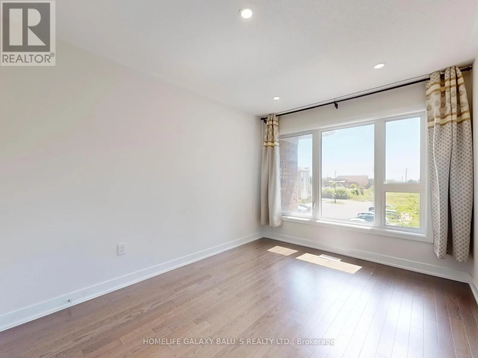 90 DONALD FLEMING WAY