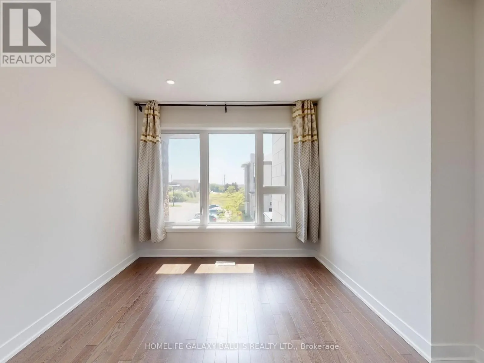 90 DONALD FLEMING WAY