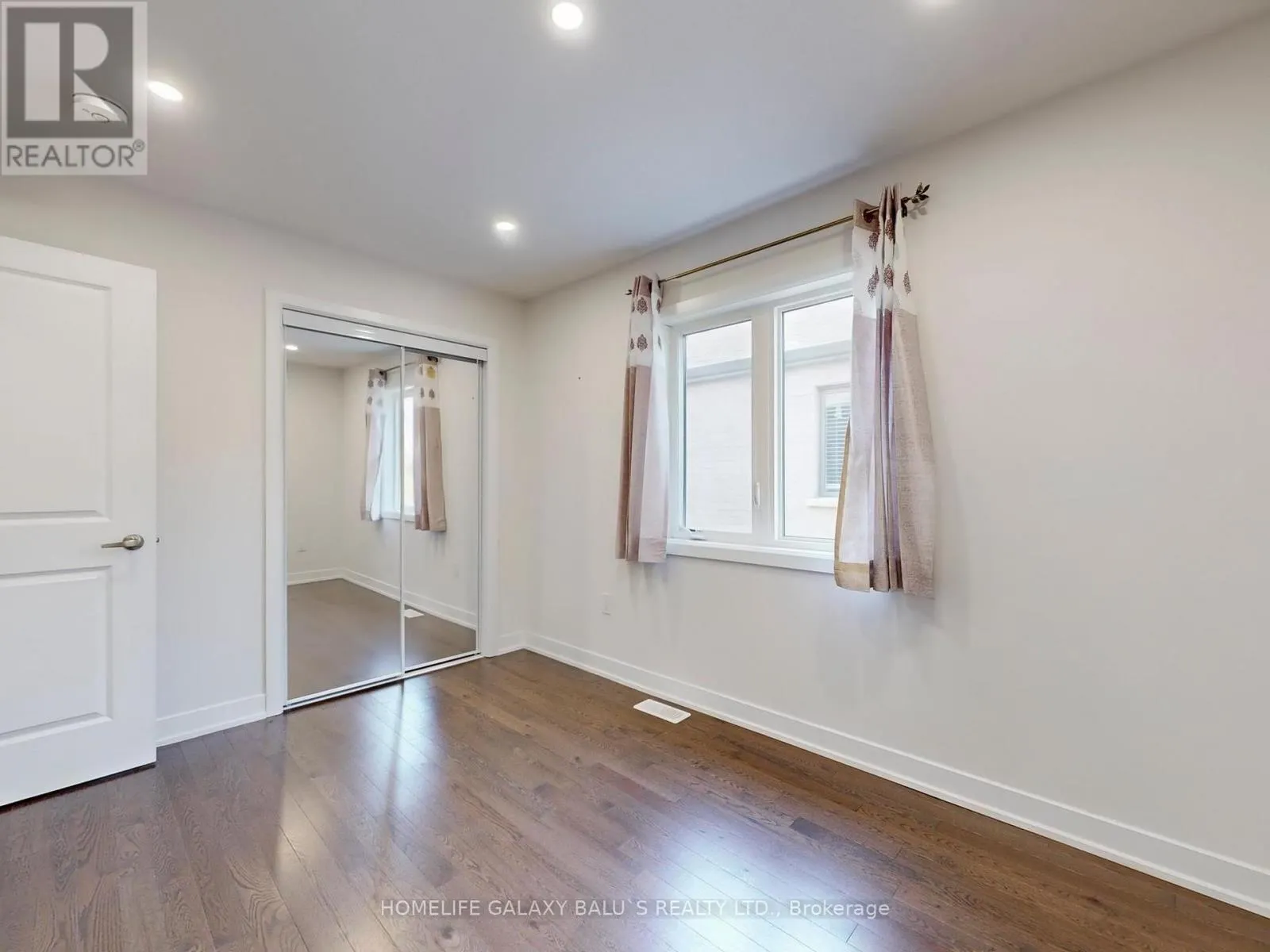 90 DONALD FLEMING WAY