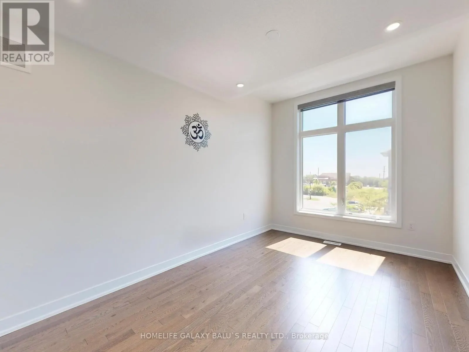 90 DONALD FLEMING WAY
