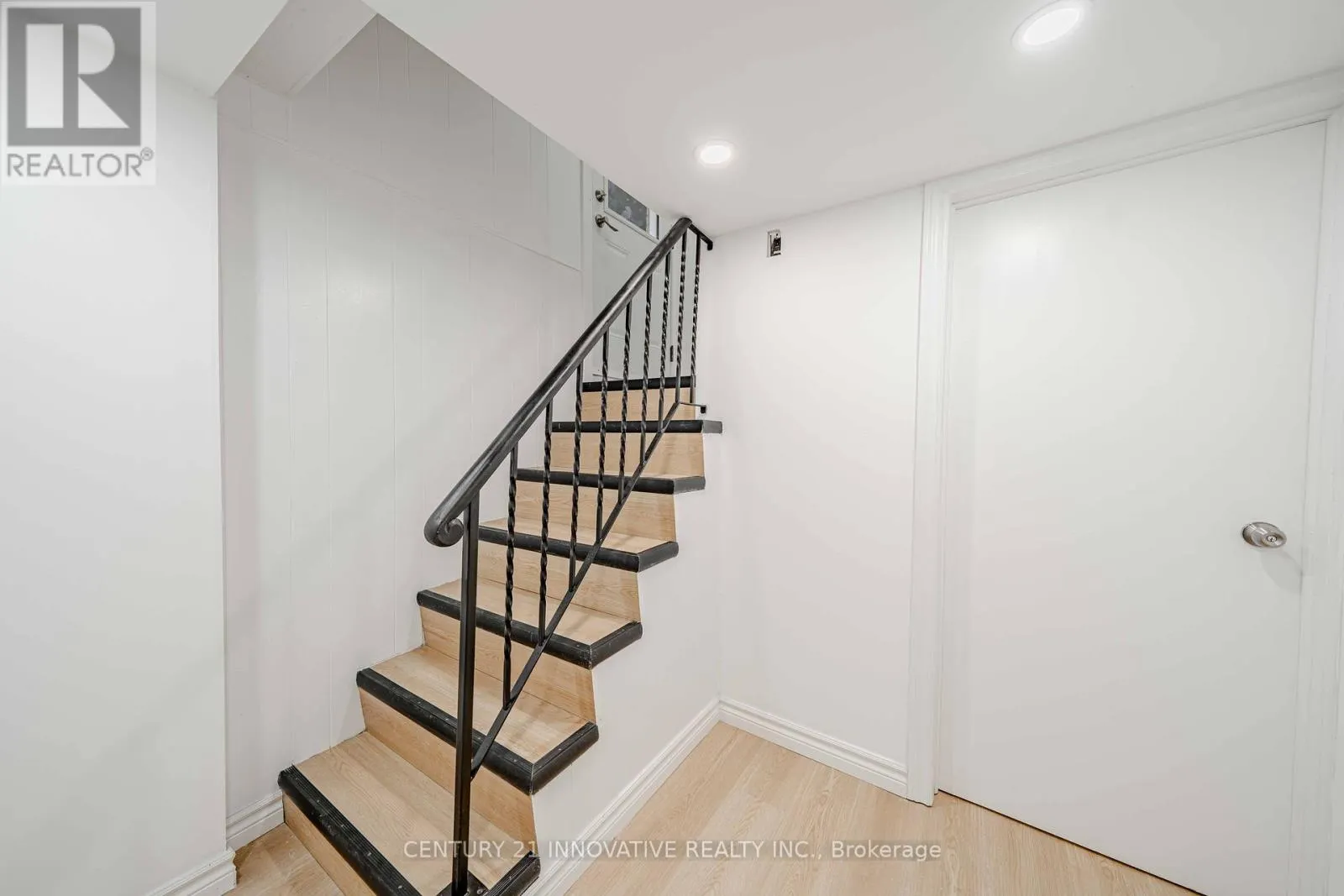 MAIN FLOOR - 57 LEAHANN DRIVE