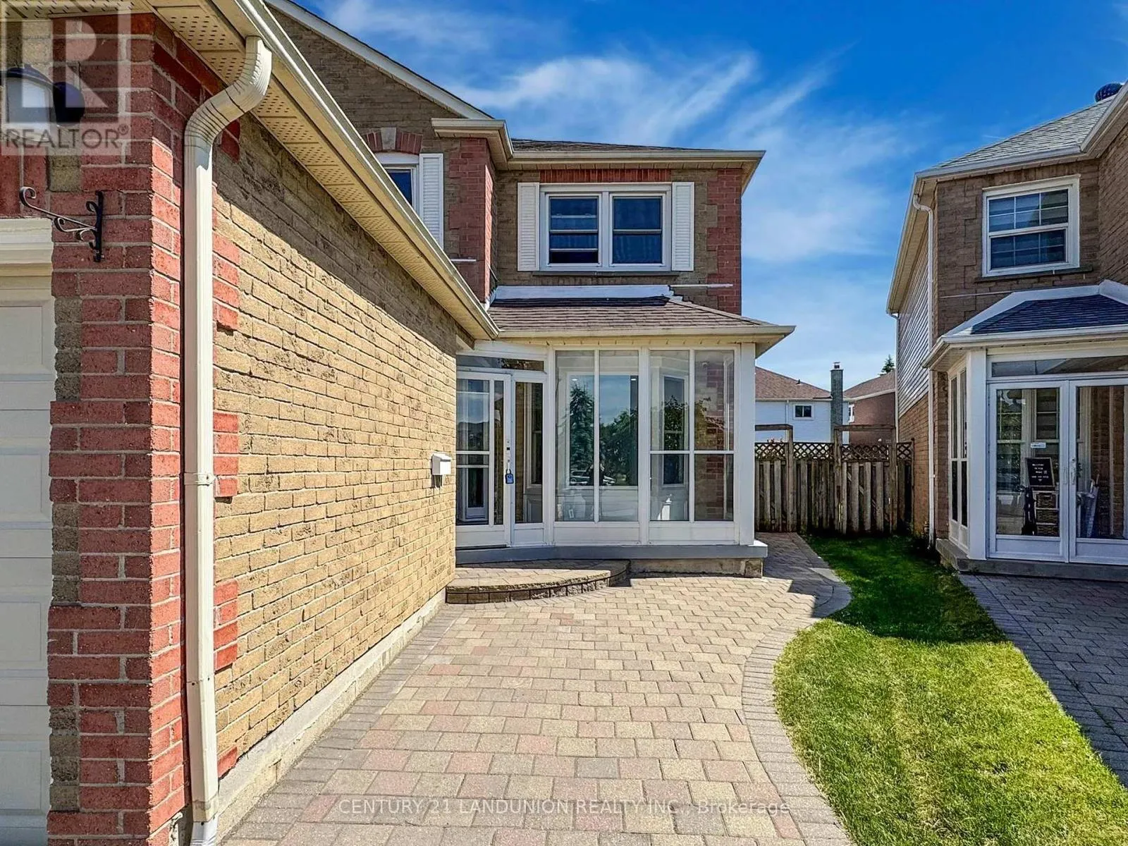 25 BEMERTON COURT