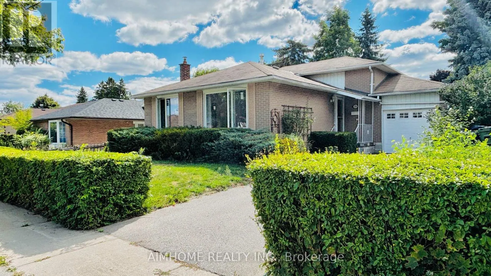 19 SUNDERLAND CRESCENT