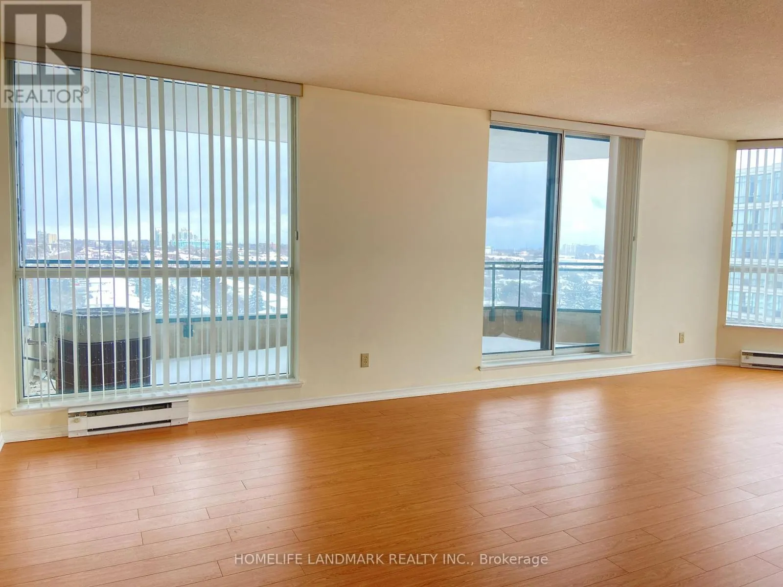 1204 - 4725 SHEPPARD AVENUE E