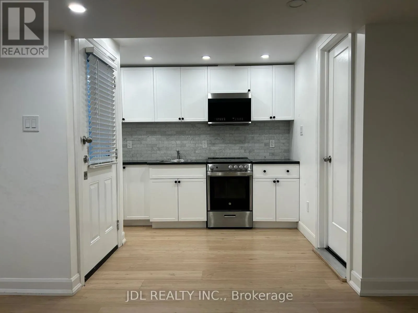 ENTIRE BSMT - 10 COLERIDGE AVE AVENUE