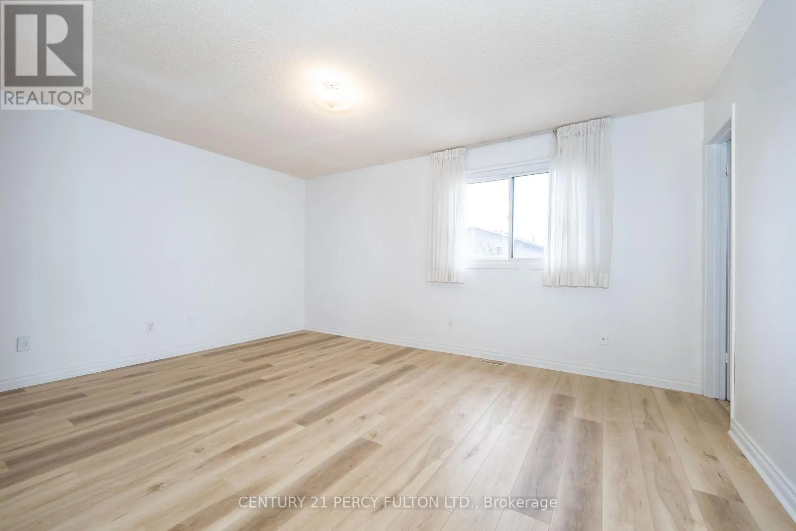 45 WHITLEY CASTLE CRESCENT