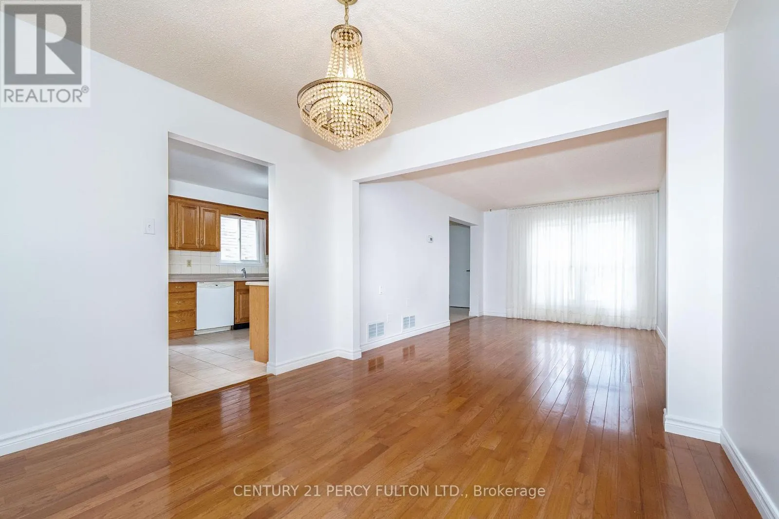 45 WHITLEY CASTLE CRESCENT