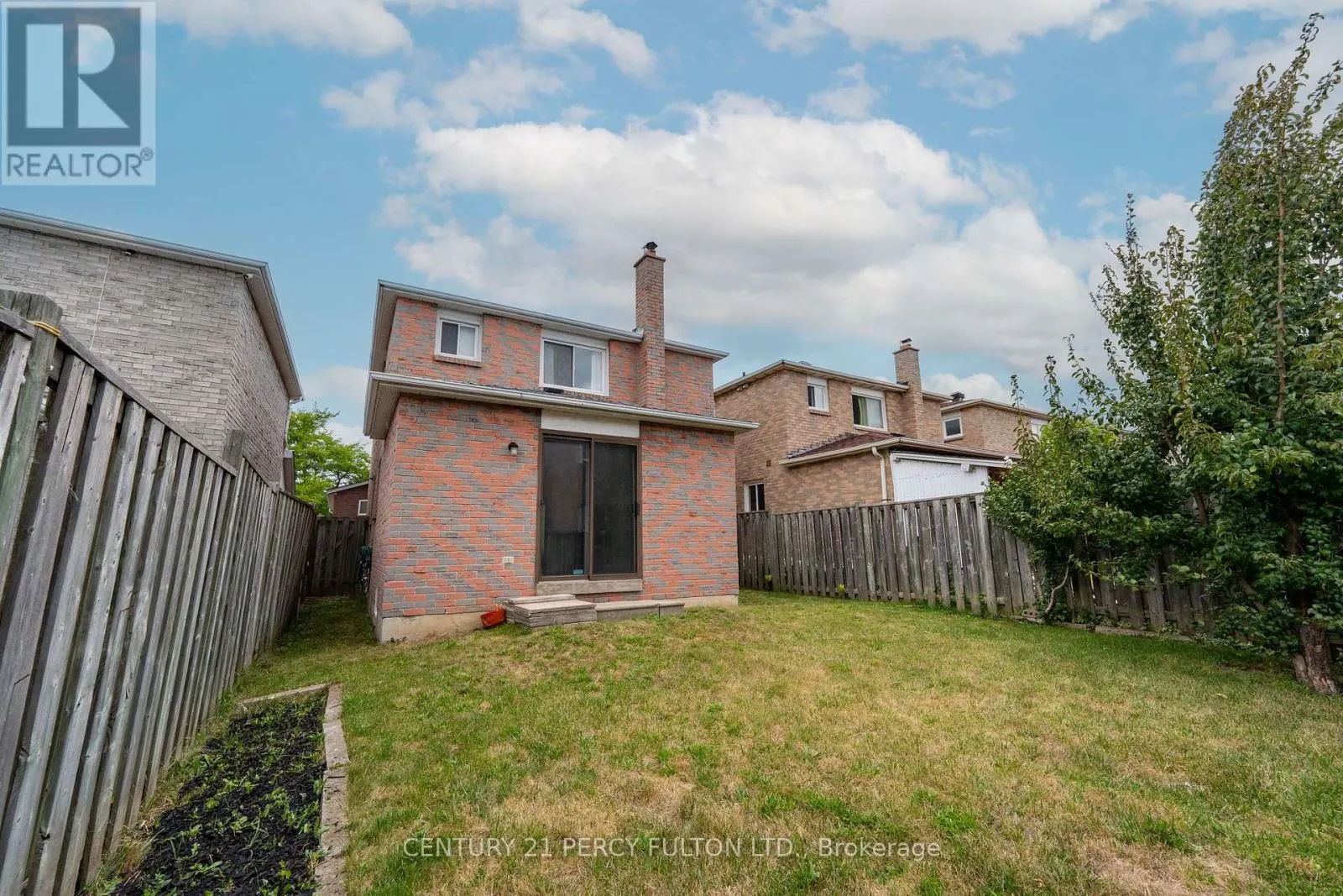 45 WHITLEY CASTLE CRESCENT