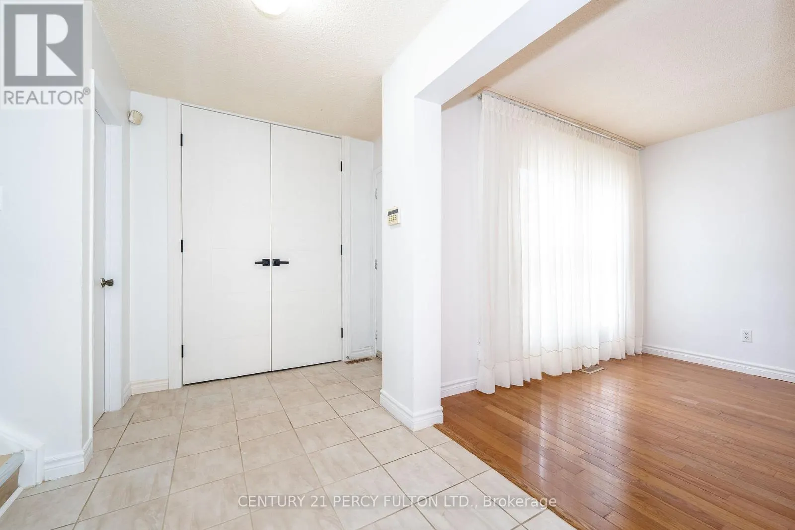45 WHITLEY CASTLE CRESCENT