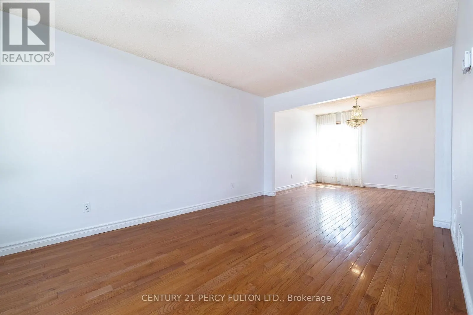 45 WHITLEY CASTLE CRESCENT