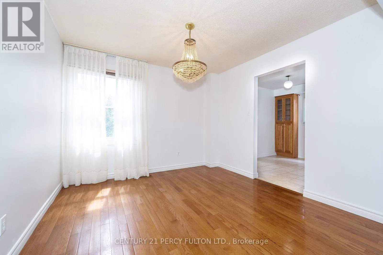 45 WHITLEY CASTLE CRESCENT