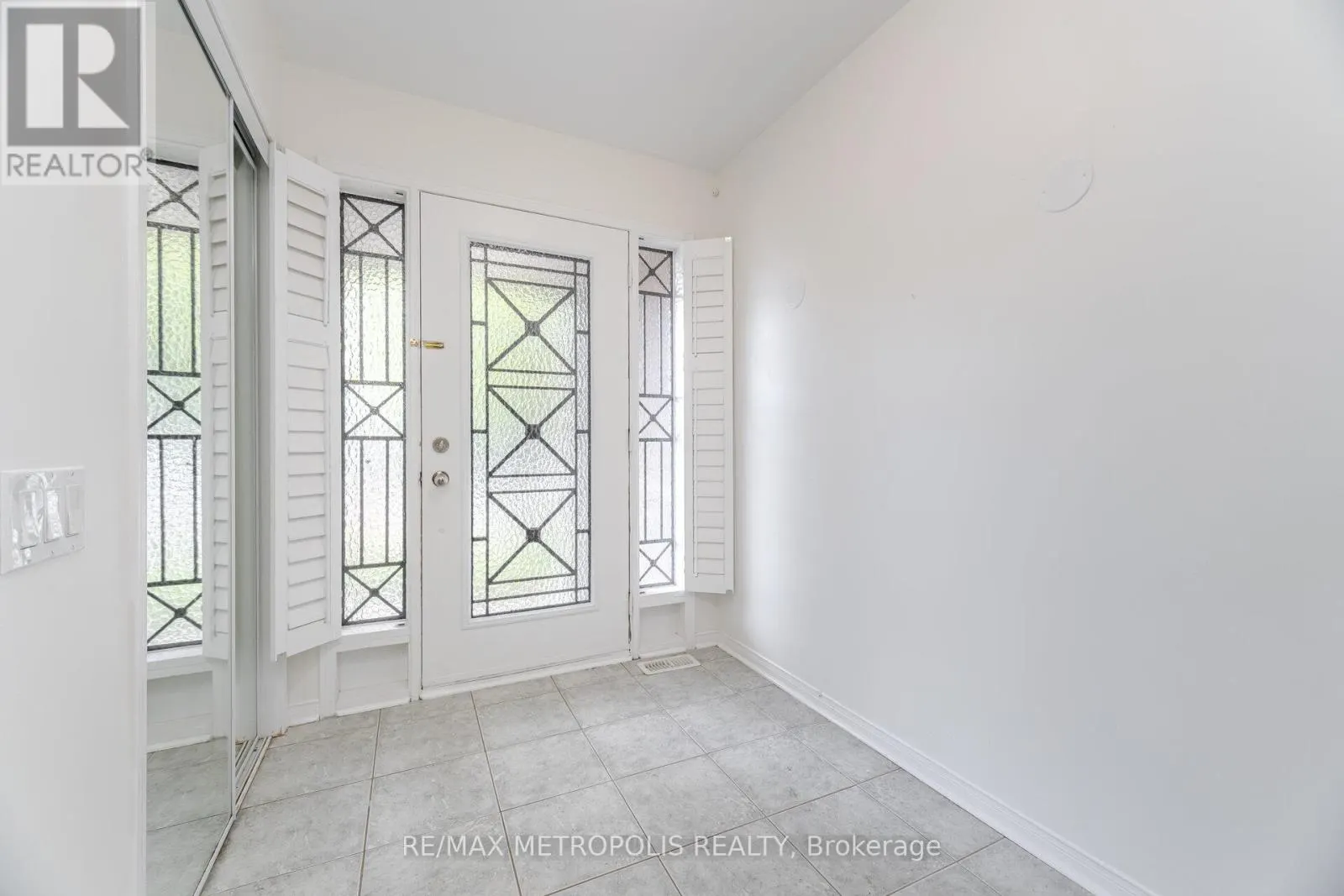 104 STAGECOACH CIRCLE