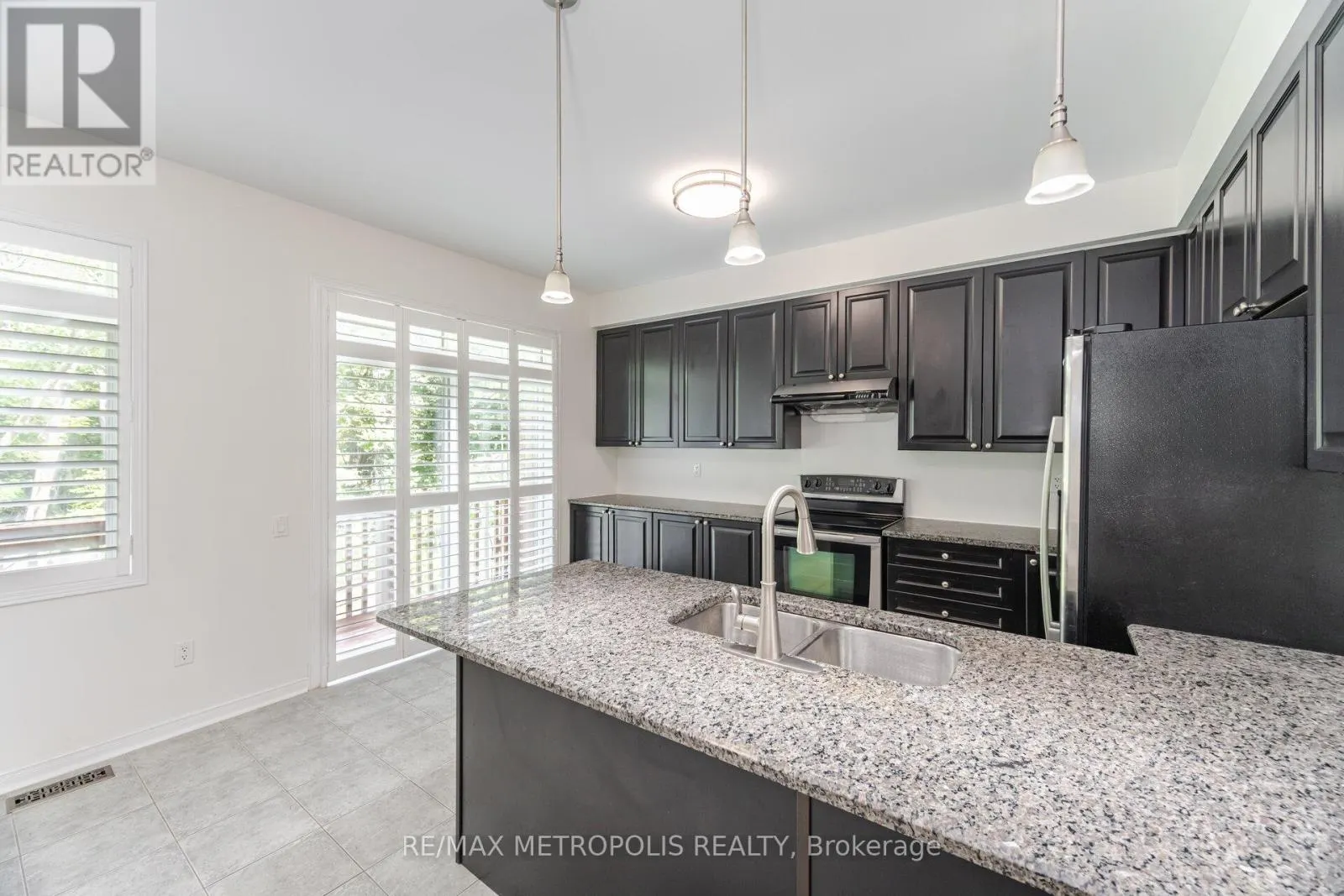 104 STAGECOACH CIRCLE