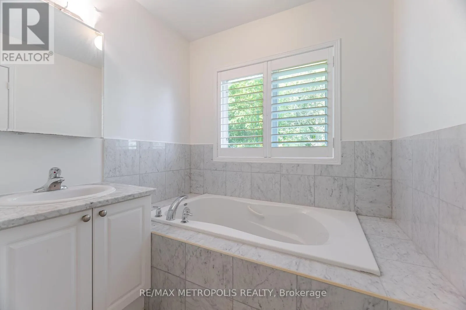 104 STAGECOACH CIRCLE