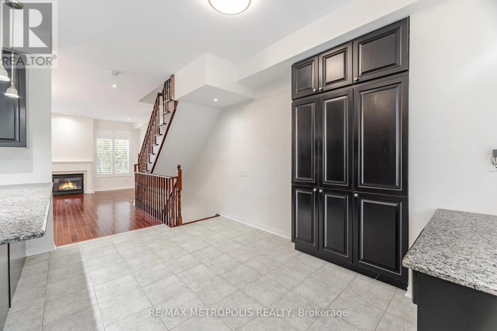 104 STAGECOACH CIRCLE