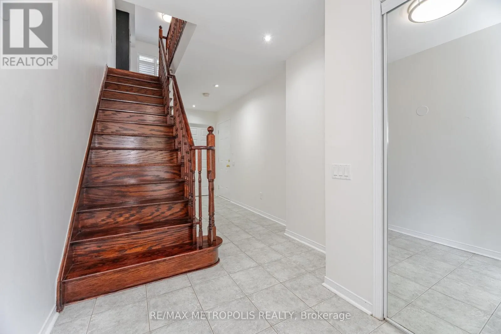 104 STAGECOACH CIRCLE