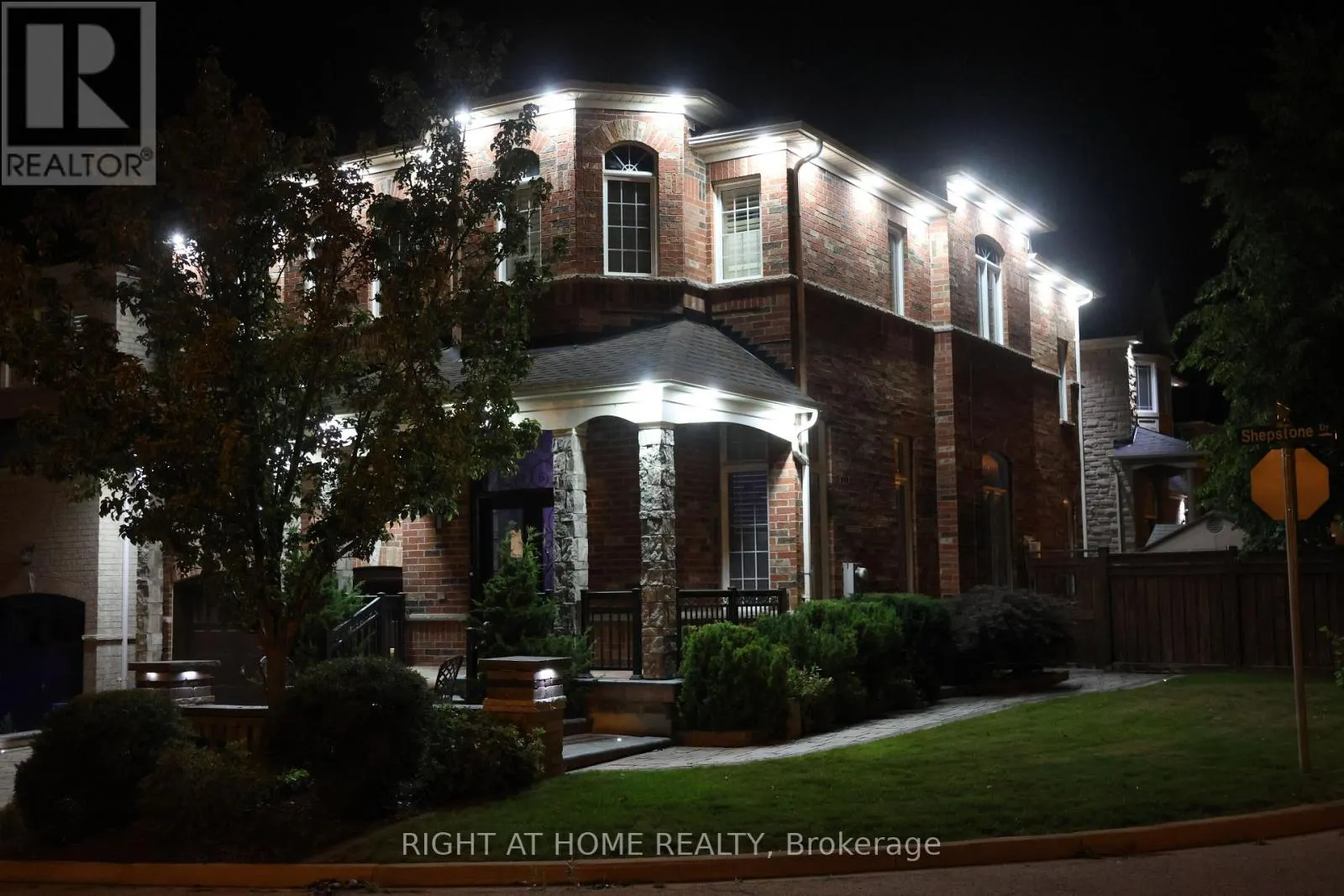 42 SHEPSTONE DRIVE