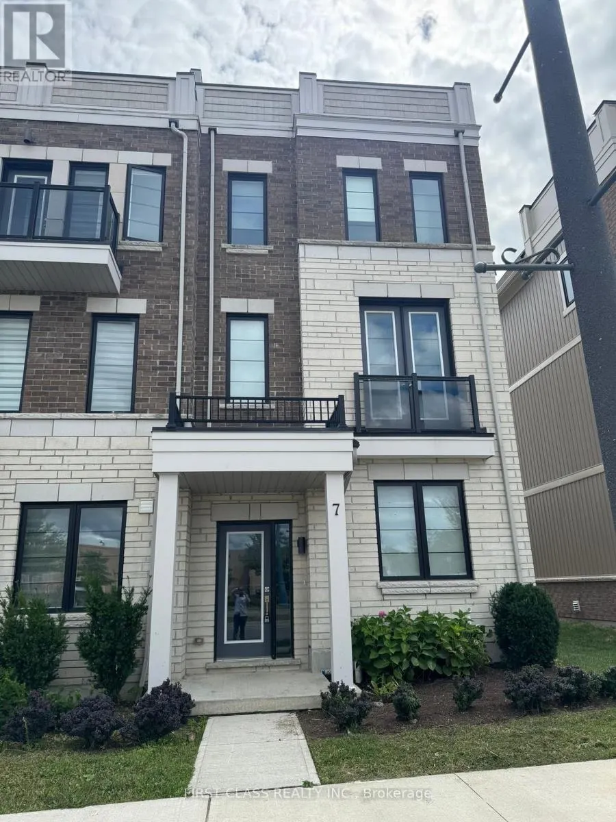 7 PRINCE WILLIAM BOULEVARD