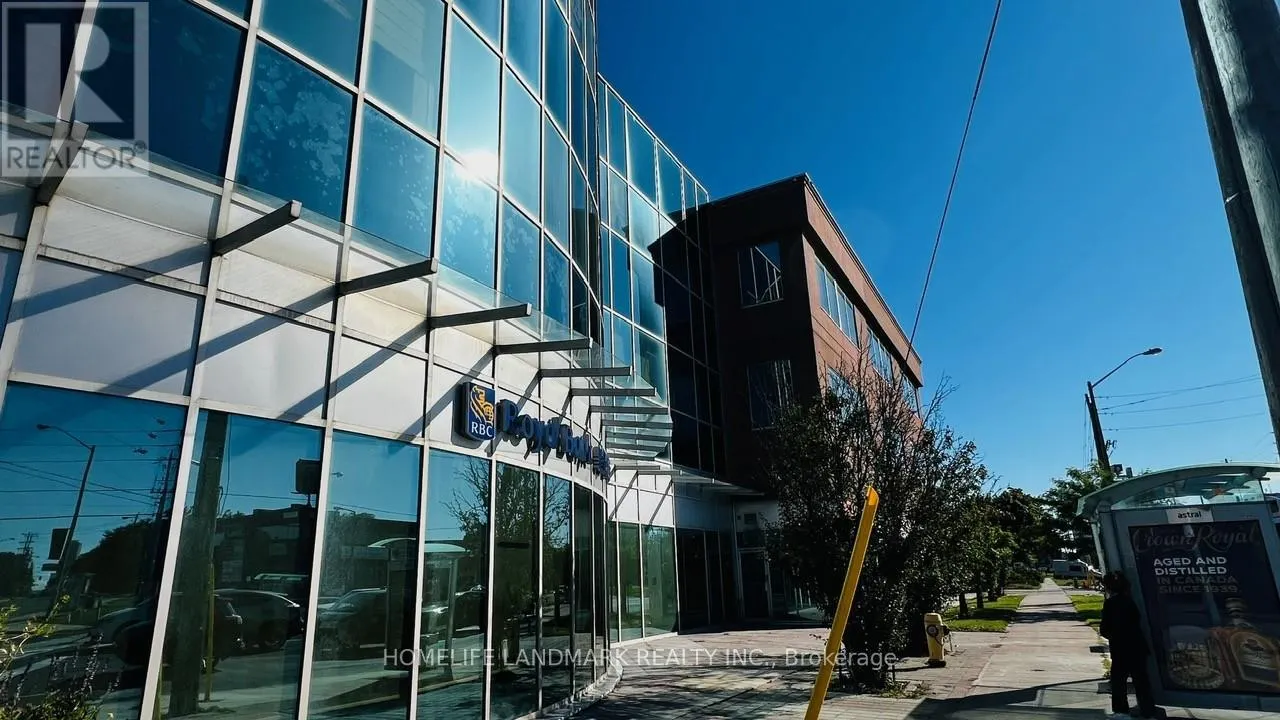 101A 101B 172 - 4438 SHEPPARD AVENUE E