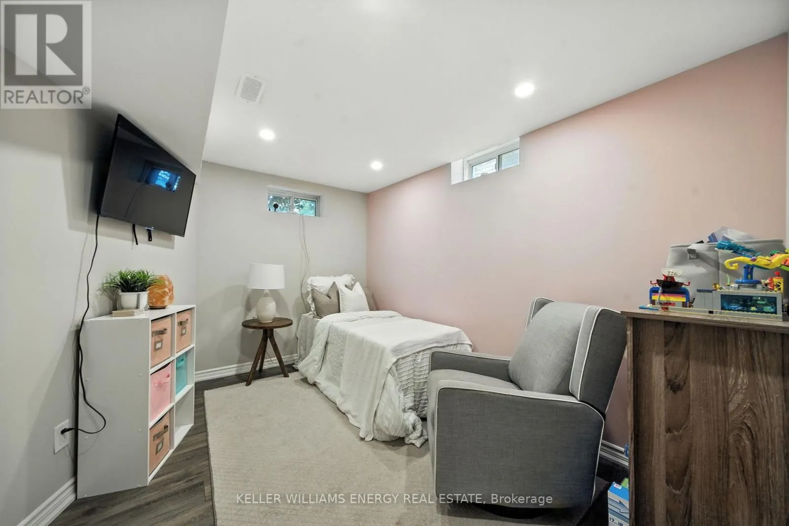26 KERSEY CRESCENT