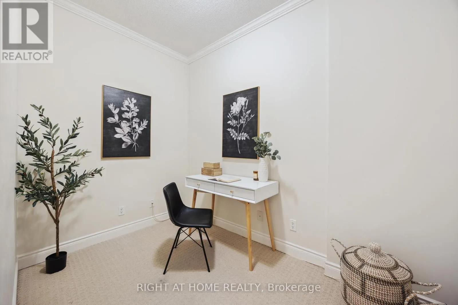 205 - 171 SHANLY STREET, #205