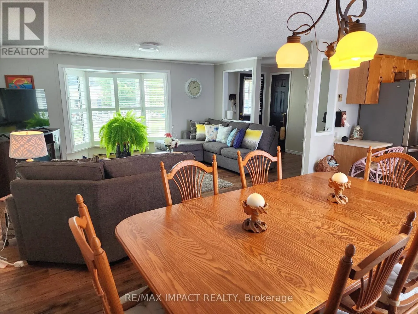 4 CHAMPLAIN COURT