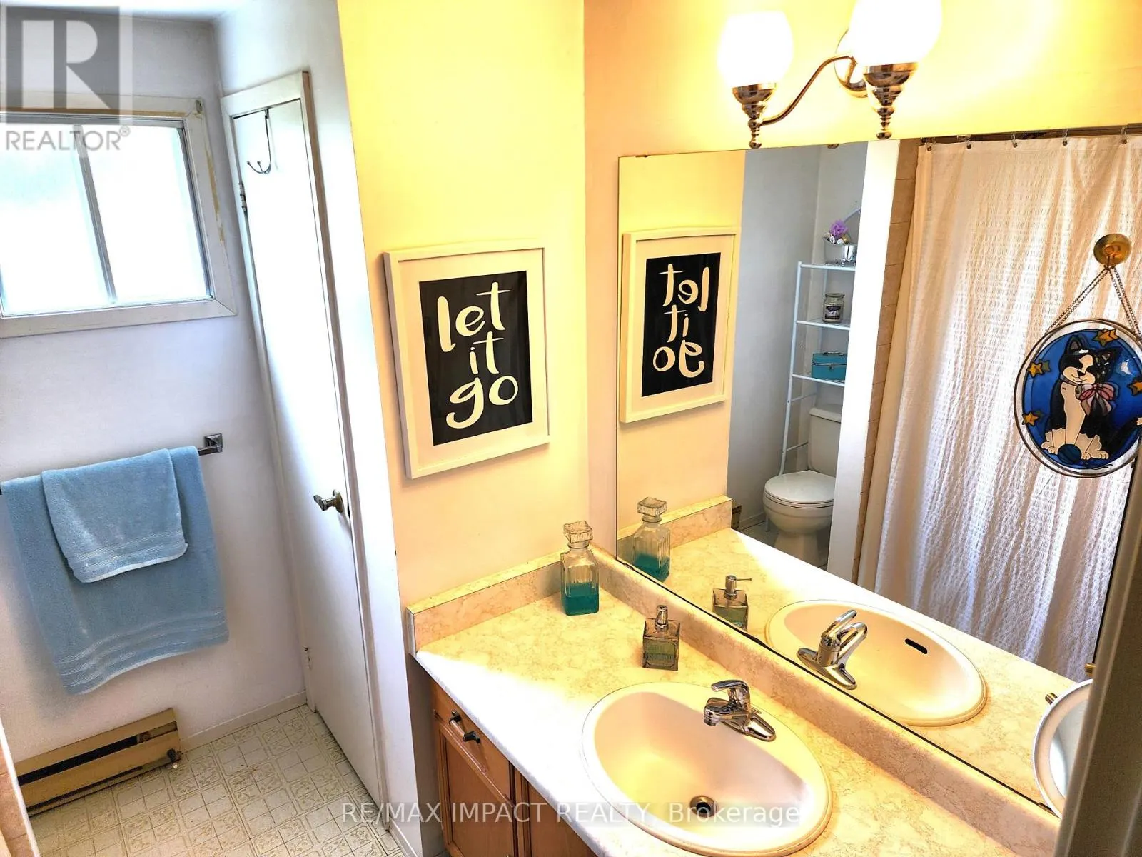 4 CHAMPLAIN COURT