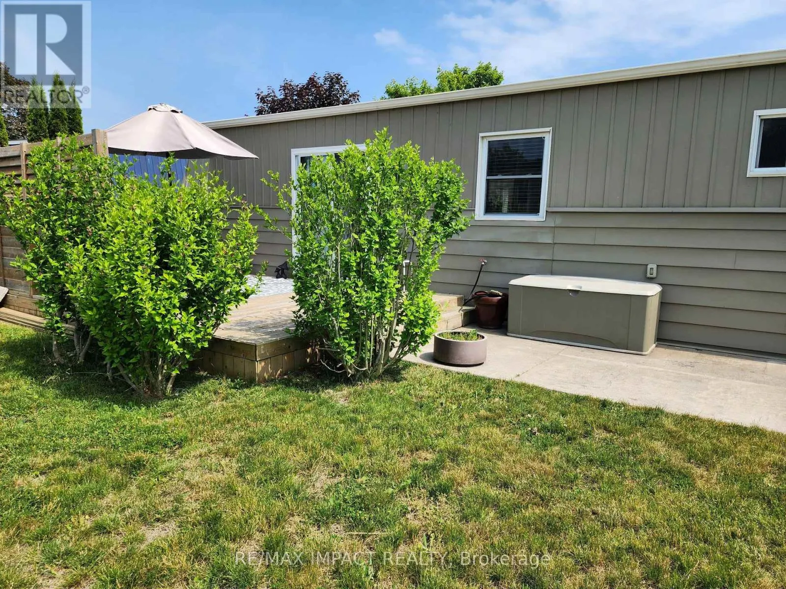 4 CHAMPLAIN COURT