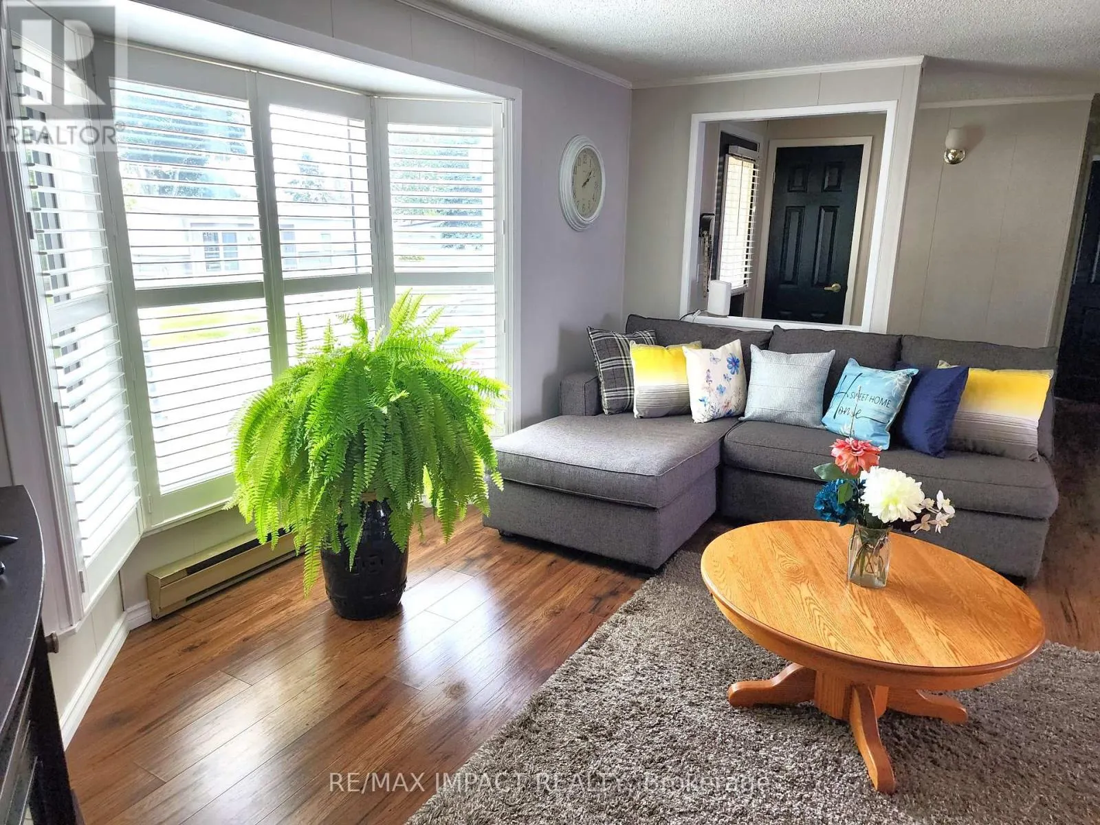 4 CHAMPLAIN COURT