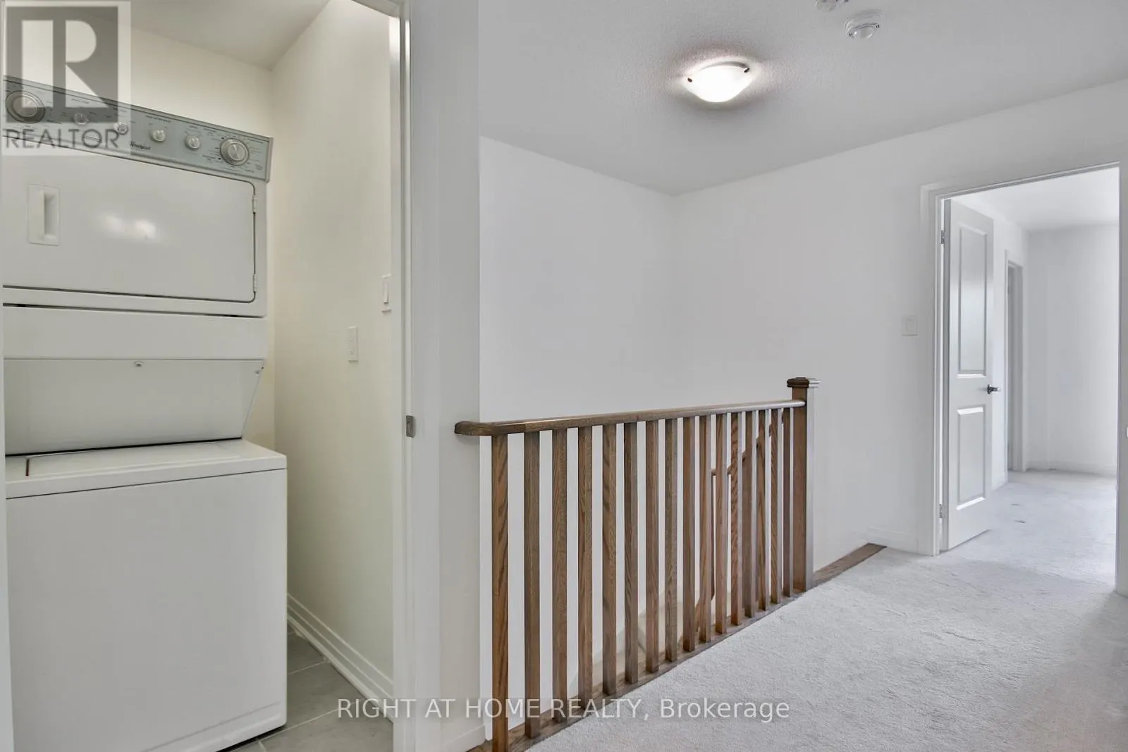 504 ROSSLAND ROAD W